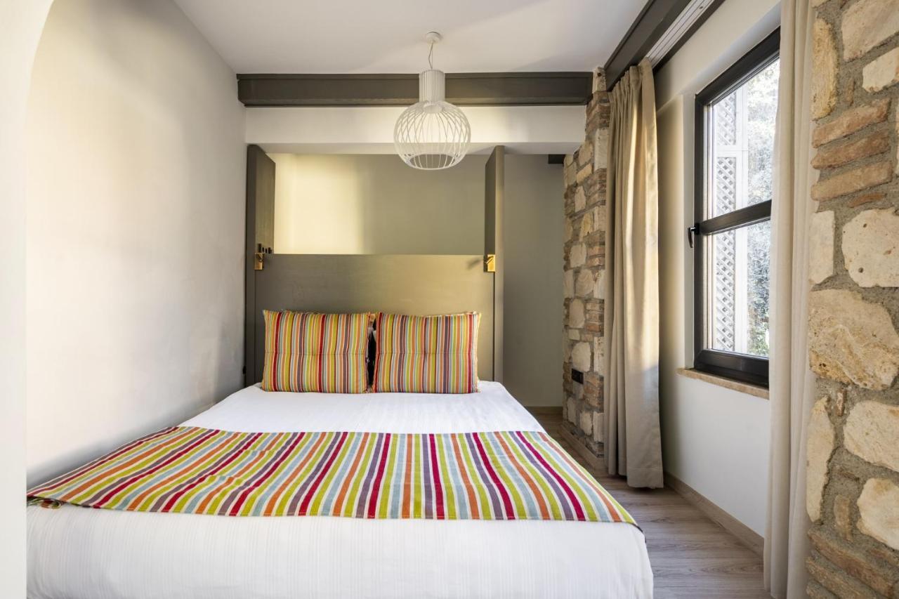 Apartamento Lovely Studio Flat Near Hadrians Gate Antalya Exterior foto